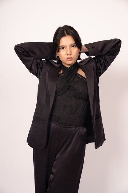 The Mistress – Black